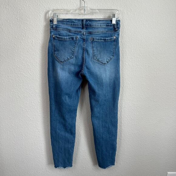 Kensie The Effortless Skinny Crop Jeans Women's 27 Mid Rise Distressed Stretch - Picture 3 of 5
